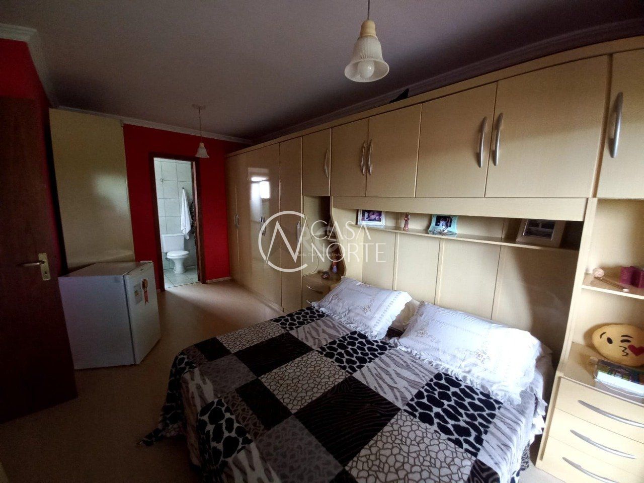 Sobrado à venda com 3 quartos, 121m², 1 suíte, 2 vagas, Avenida da Serraria no bairro Espírito Santo em Porto Alegre