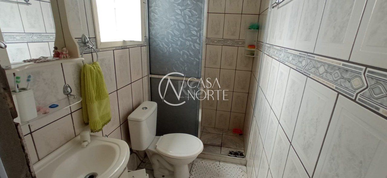 Casa à venda com 2 quartos com 119m², 1 suíte, 1 vaga, Estrada Chácara do Banco no bairro Restinga em Porto Alegre