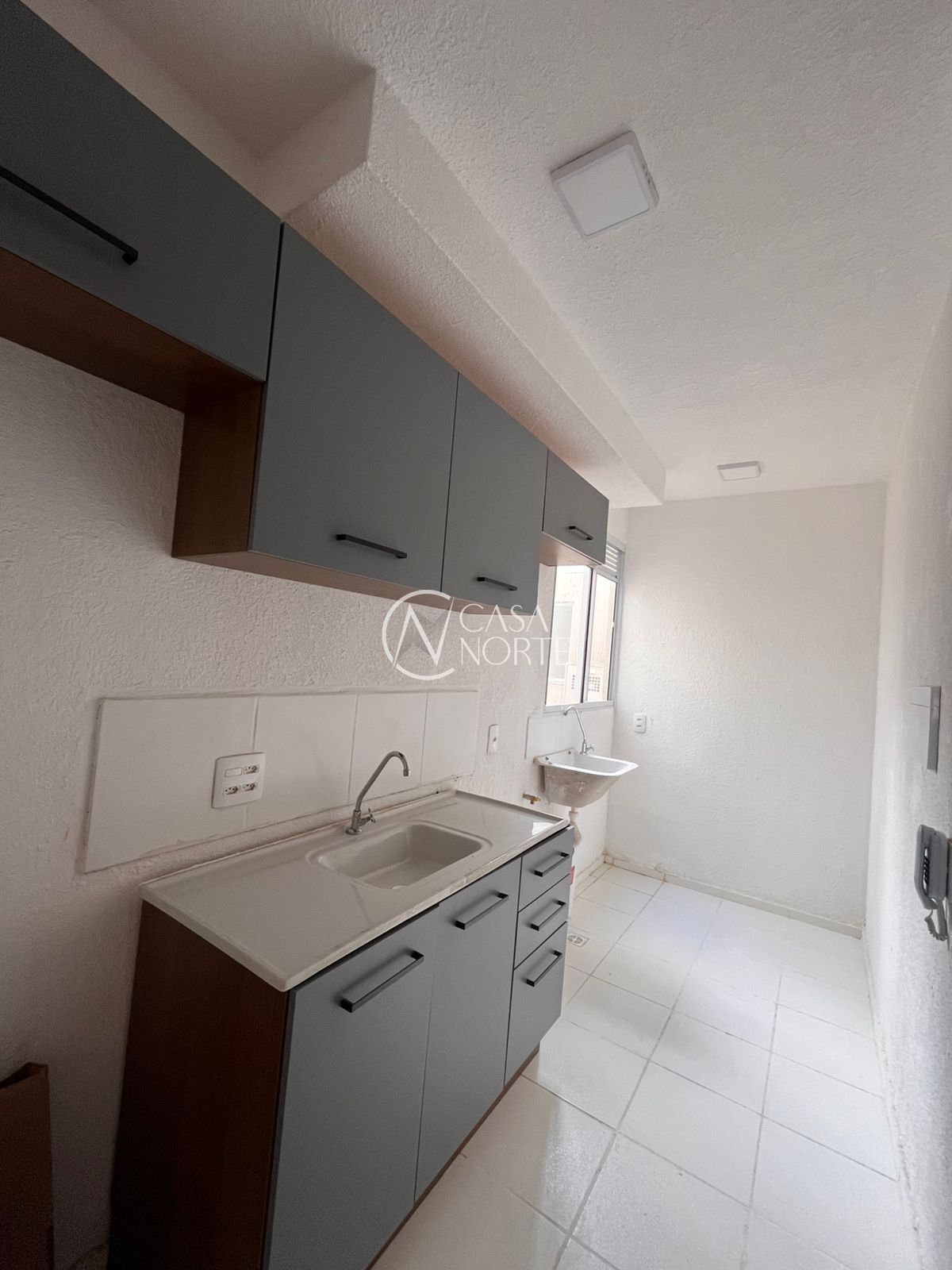 Apartamento à venda com 2 quartos, 41m², 1 vaga, Rua Sabino Pereira Nunes no bairro Restinga em Porto Alegre