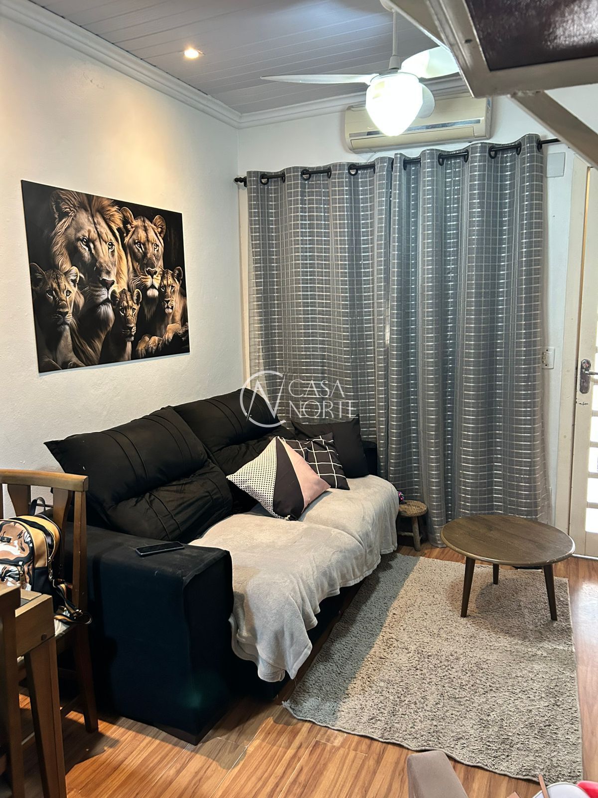 Sobrado à venda com 2 quartos, 78m², 1 vaga, Avenida Edgar Pires de Castro no bairro Hípica em Porto Alegre