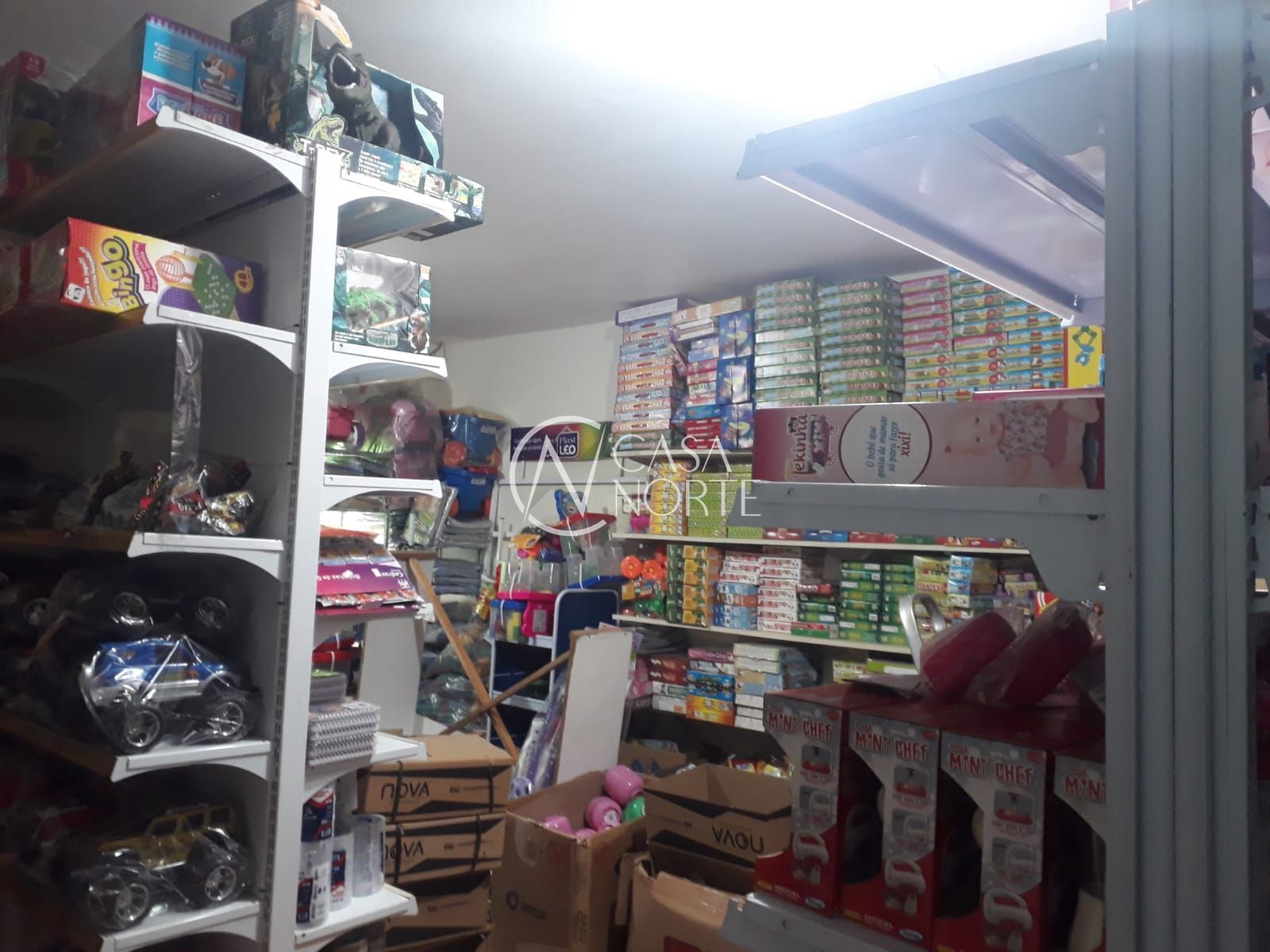 Casa Comercial à venda , 150m², Avenida Economista Nilo Wulff no bairro Restinga em Porto Alegre