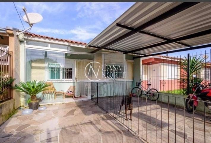 Casa à venda com 2 quartos, 51m², 1 vaga, Rua Carlos Maximiliano Fayet no bairro Hípica em Porto Alegre