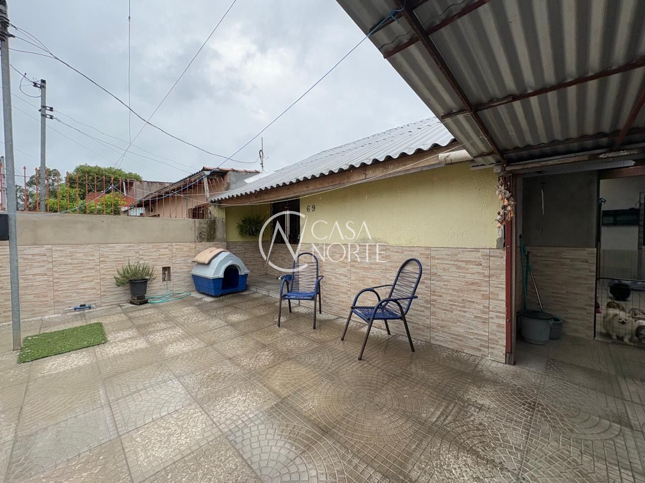 Casa à venda com 3 quartos, 100m², 2 vagas, Rua Doutor Carlos Niederauer Hofmeister no bairro Restinga em Porto Alegre