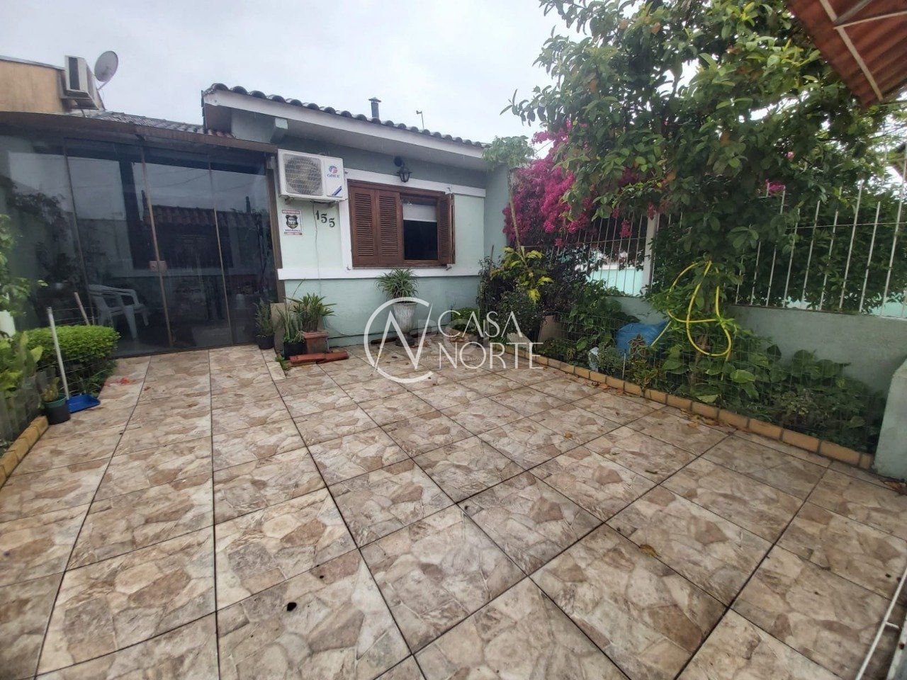 Casa à venda com 2 quartos, 58m², 2 vagas, Rua Doutor Raphael Loro no bairro Hípica em Porto Alegre