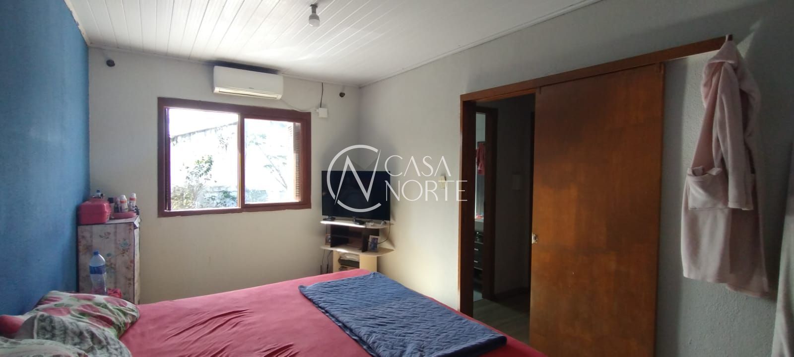 Casa à venda com 2 quartos, 60m², 1 vaga, Rua Geraldo Tollens Linck no bairro Hípica em Porto Alegre