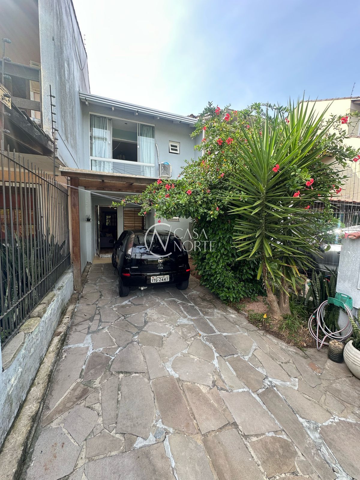 Sobrado à venda com 2 quartos, 83m², 2 suítes, 2 vagas, Rua Baldoino Bottini no bairro Hípica em Porto Alegre