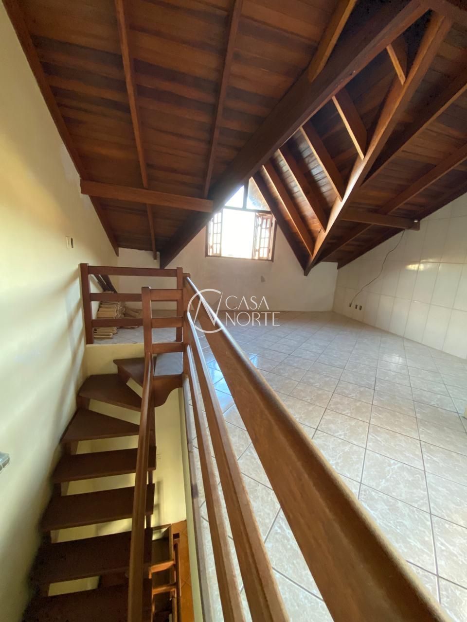 Sobrado à venda com 3 quartos, 125m², 2 vagas, Rua Rodi Avila Medeiros no bairro Hípica em Porto Alegre