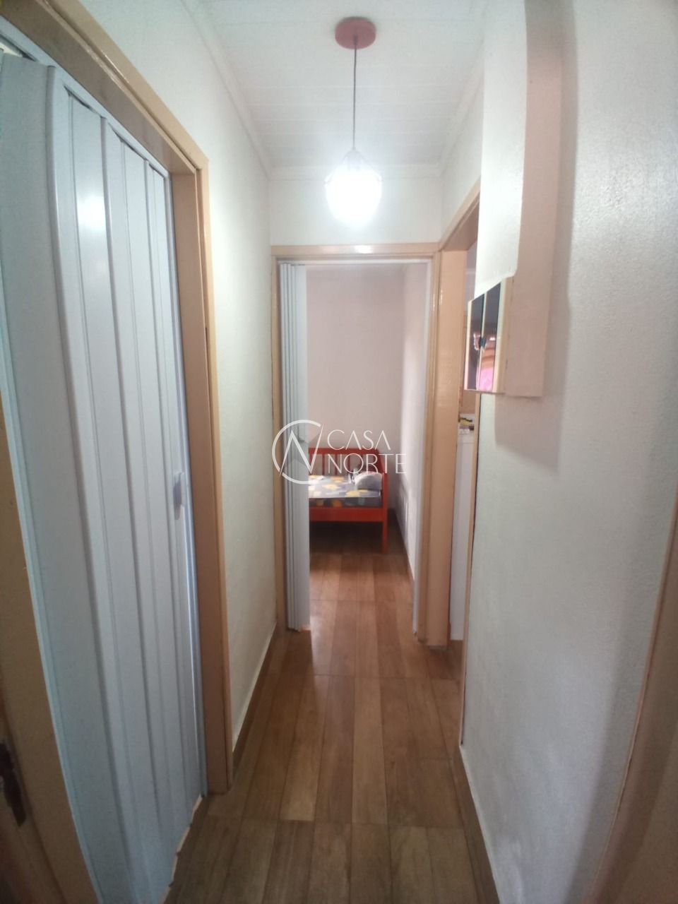 Casa à venda com 2 quartos, 89m², 3 vagas, Rua Adalberto Garcia no bairro Hípica em Porto Alegre