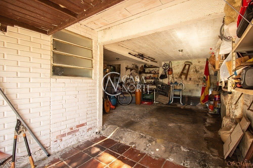 Casa à venda com 3 quartos, 170m², 1 suíte, 1 vaga, Rua Liberal no bairro Tristeza em Porto Alegre