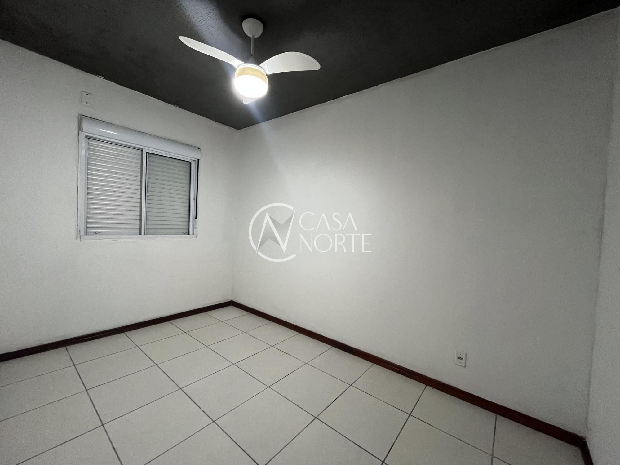Casa à venda com 2 quartos, 40m², 1 vaga, Rua Coronel Dastro Dutra no bairro Restinga em Porto Alegre
