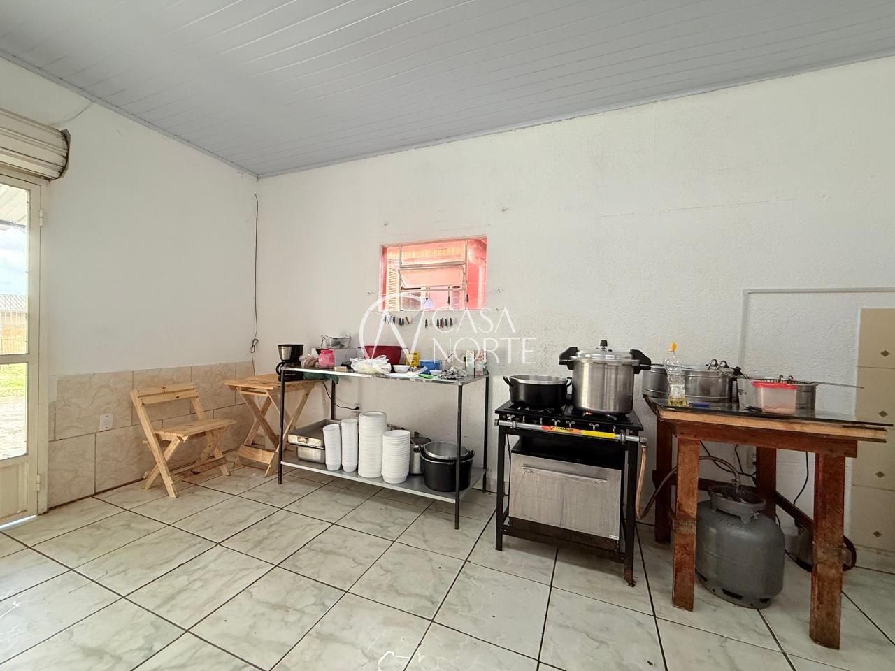 Ponto Comercial à venda com 1 quarto, 1 vaga, Rua Eugênio Rodrigues no bairro Restinga em Porto Alegre