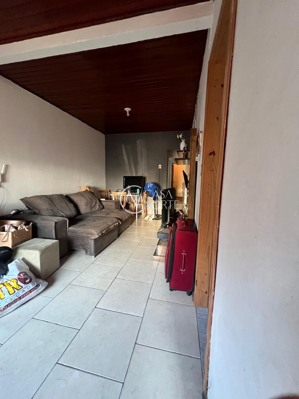 Casa à venda com 3 quartos, 80m², 1 suíte, 2 vagas, Avenida Macedônia no bairro Restinga em Porto Alegre