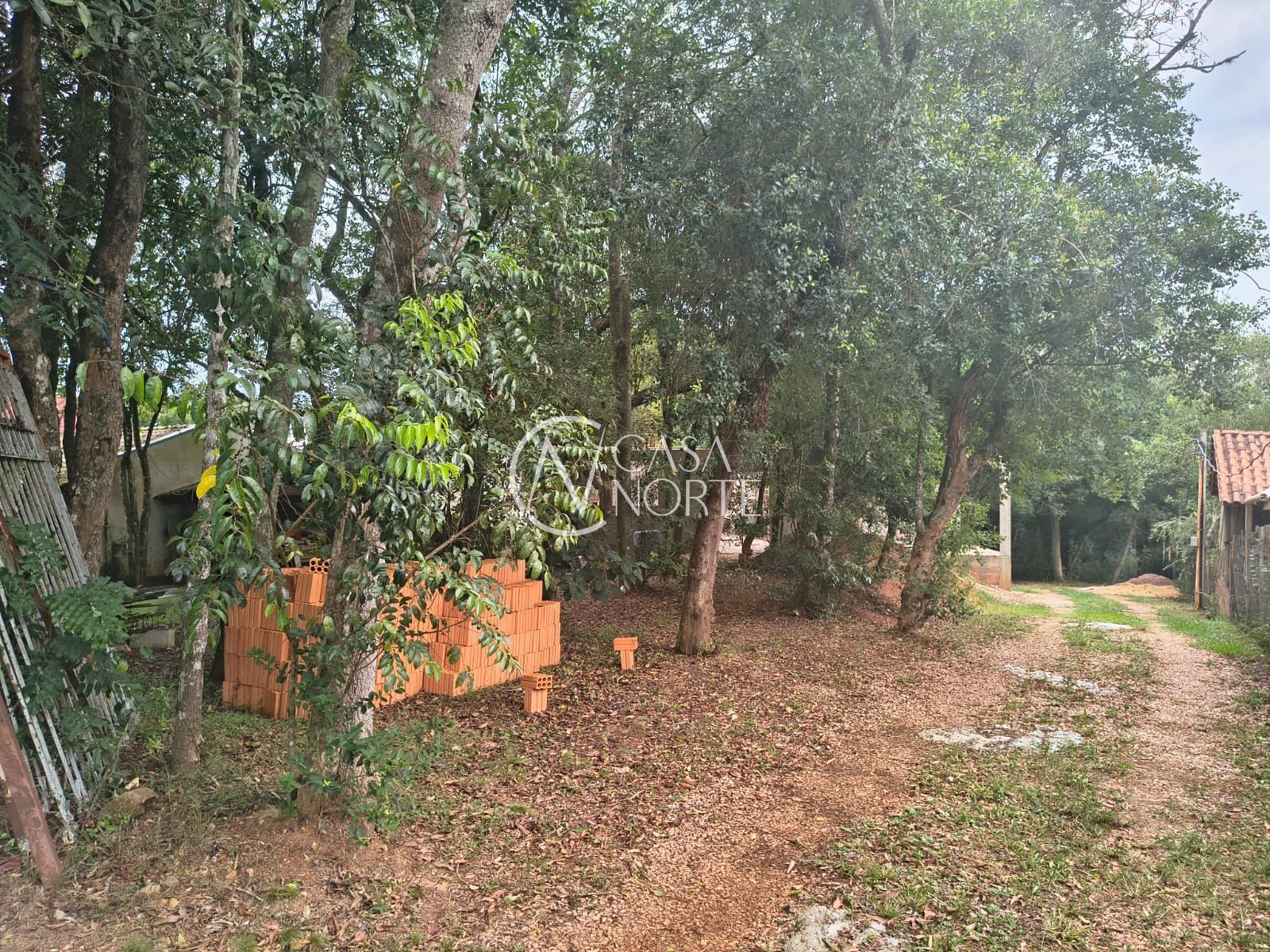 Casa à venda com 2 quartos, 100m², 3 vagas, Estrada Júlio Antônio Pereira no bairro Hípica em Porto Alegre