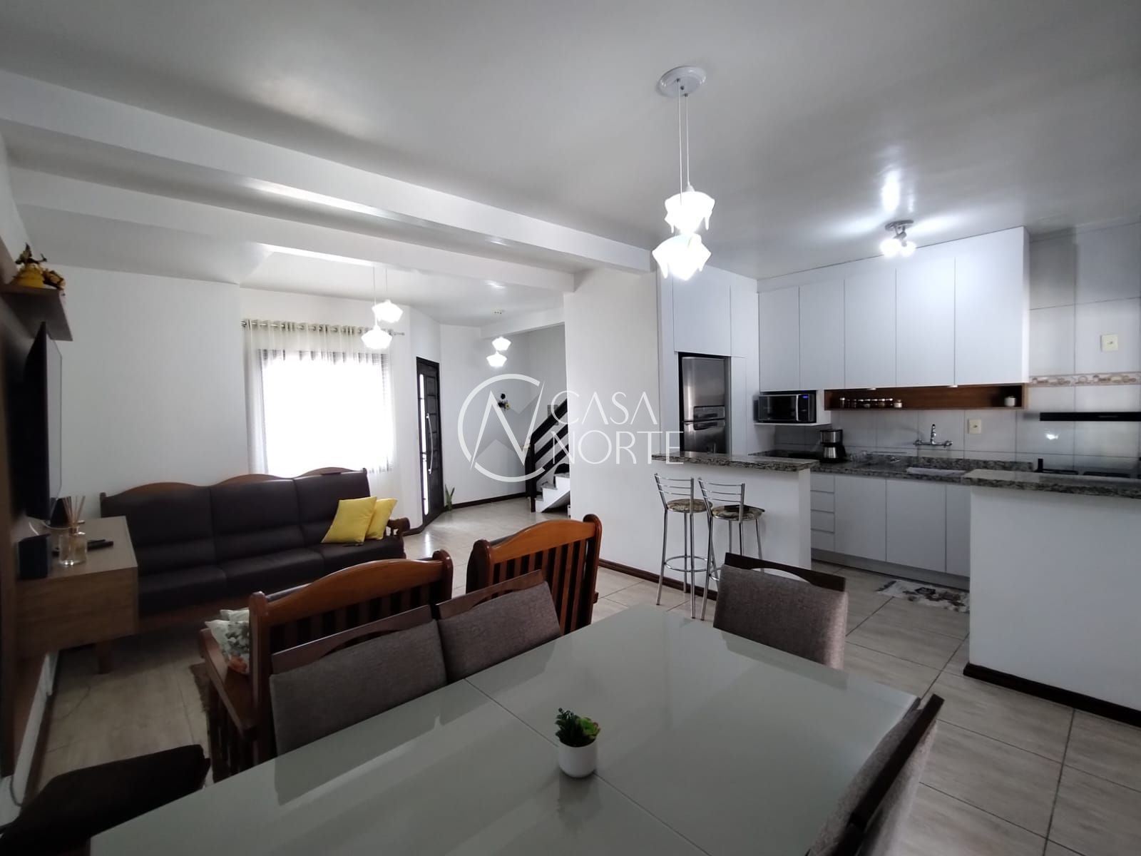 Casa à venda com 4 quartos, 90m², 2 vagas, Rua Pedro da Silva Nava no bairro Aberta dos Morros em Porto Alegre