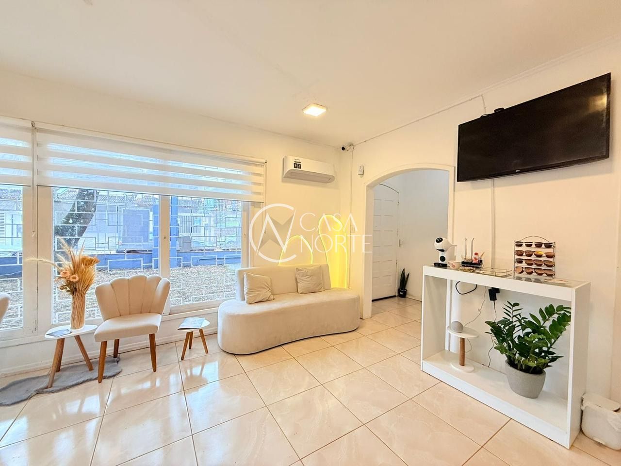 Ponto Comercial à venda com 5 quartos, 200m², 3 vagas, Rua Tupã no bairro Vila Assunção em Porto Alegre