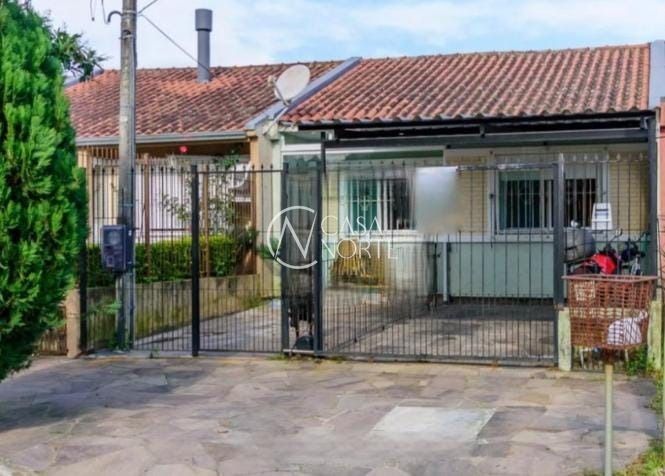 Casa à venda com 2 quartos, 51m², 1 vaga, Rua Carlos Maximiliano Fayet no bairro Hípica em Porto Alegre