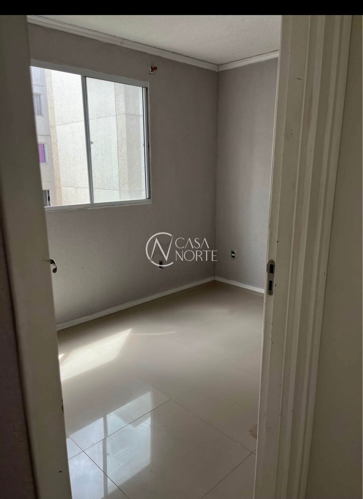 Apartamento à venda com 2 quartos, 40m², 1 vaga, Rua Sabino Pereira Nunes no bairro Restinga em Porto Alegre