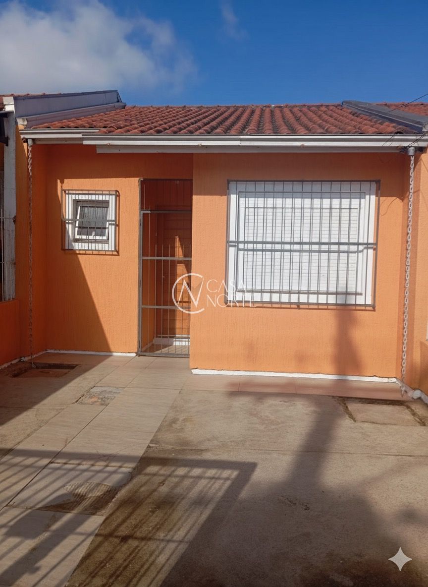Casa à venda com 2 quartos, 40m², 1 vaga, Rua Coronel Dastro Dutra no bairro Restinga em Porto Alegre