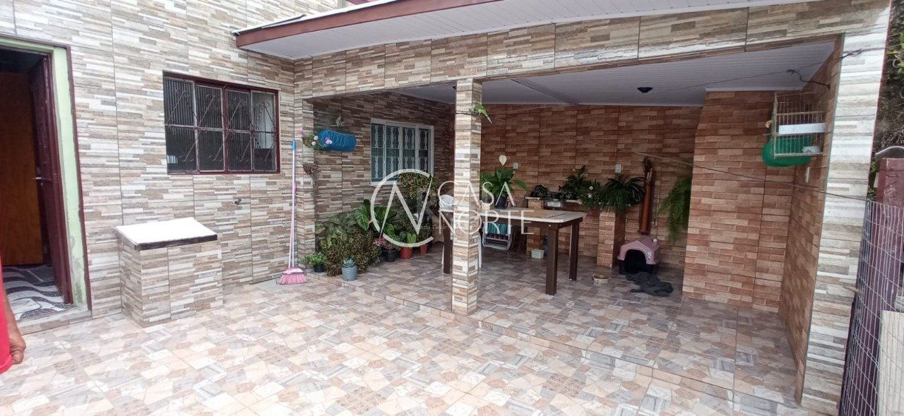 Casa à venda com 2 quartos com 119m², 1 suíte, 1 vaga, Estrada Chácara do Banco no bairro Restinga em Porto Alegre