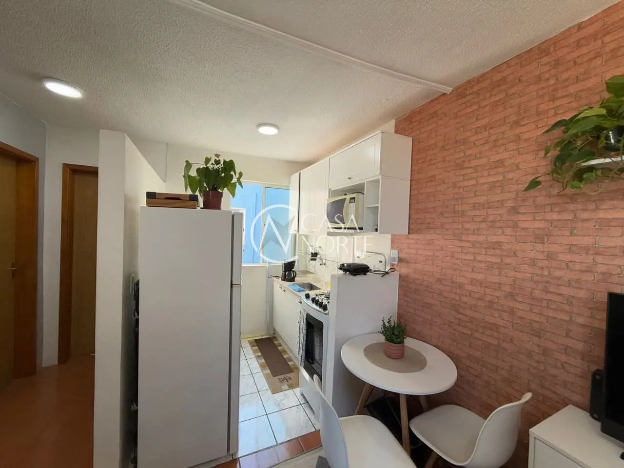 Apartamento à venda com 2 quartos, 38m², 1 vaga, Rua Capitão Pedroso no bairro Restinga em Porto Alegre