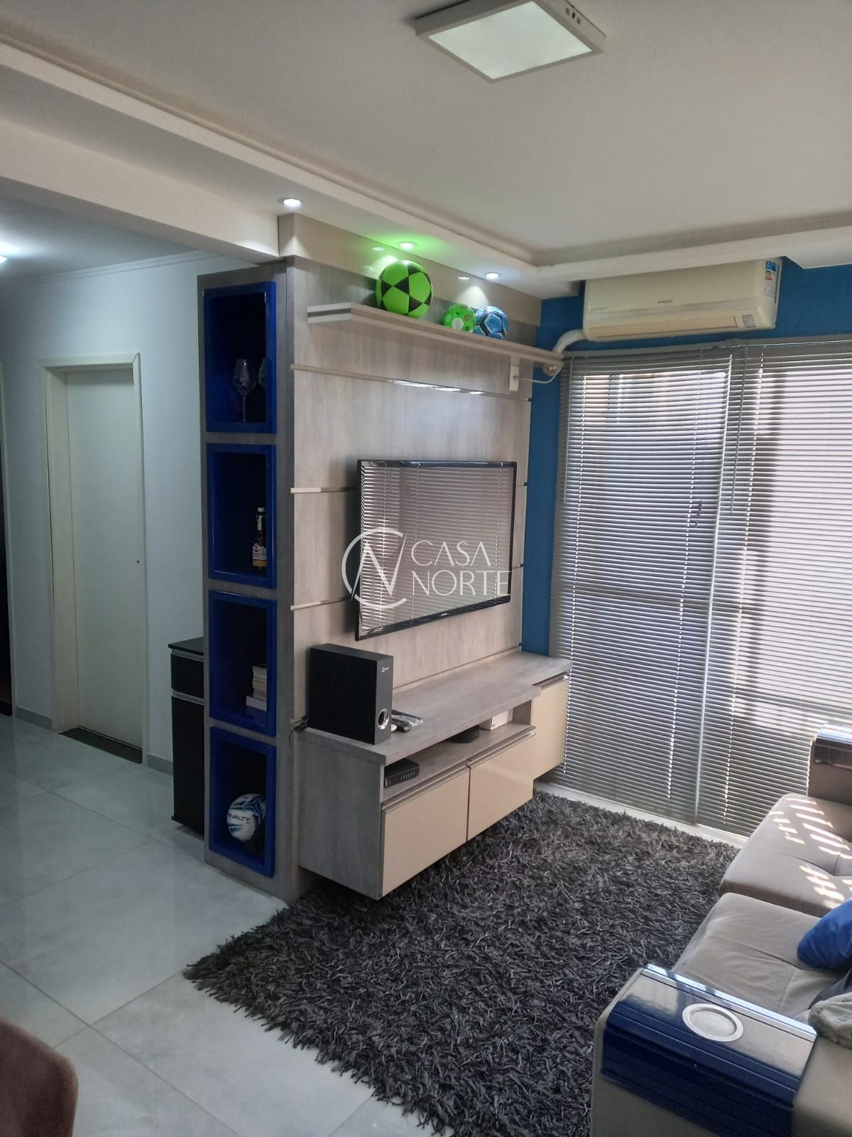 Apartamento à venda com 2 quartos, 50m², 1 vaga, Rua Joaquim de Carvalho no bairro Vila Nova em Porto Alegre