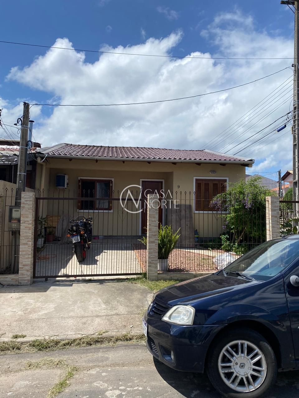 Casa à venda com 2 quartos, 25m², 1 vaga, Rua Elmo Born no bairro Hípica em Porto Alegre