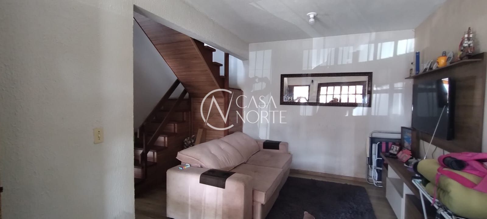 Casa à venda com 2 quartos, 60m², 1 vaga, Rua Geraldo Tollens Linck no bairro Hípica em Porto Alegre