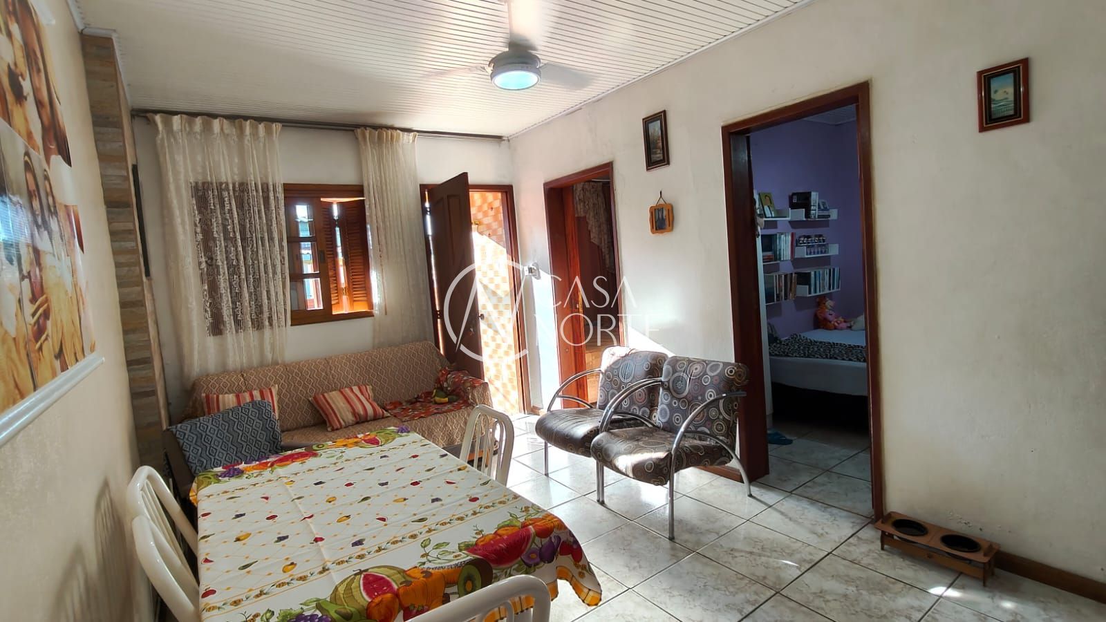 Casa à venda com 2 quartos, 70m², 1 vaga, Acesso C no bairro Restinga em Porto Alegre