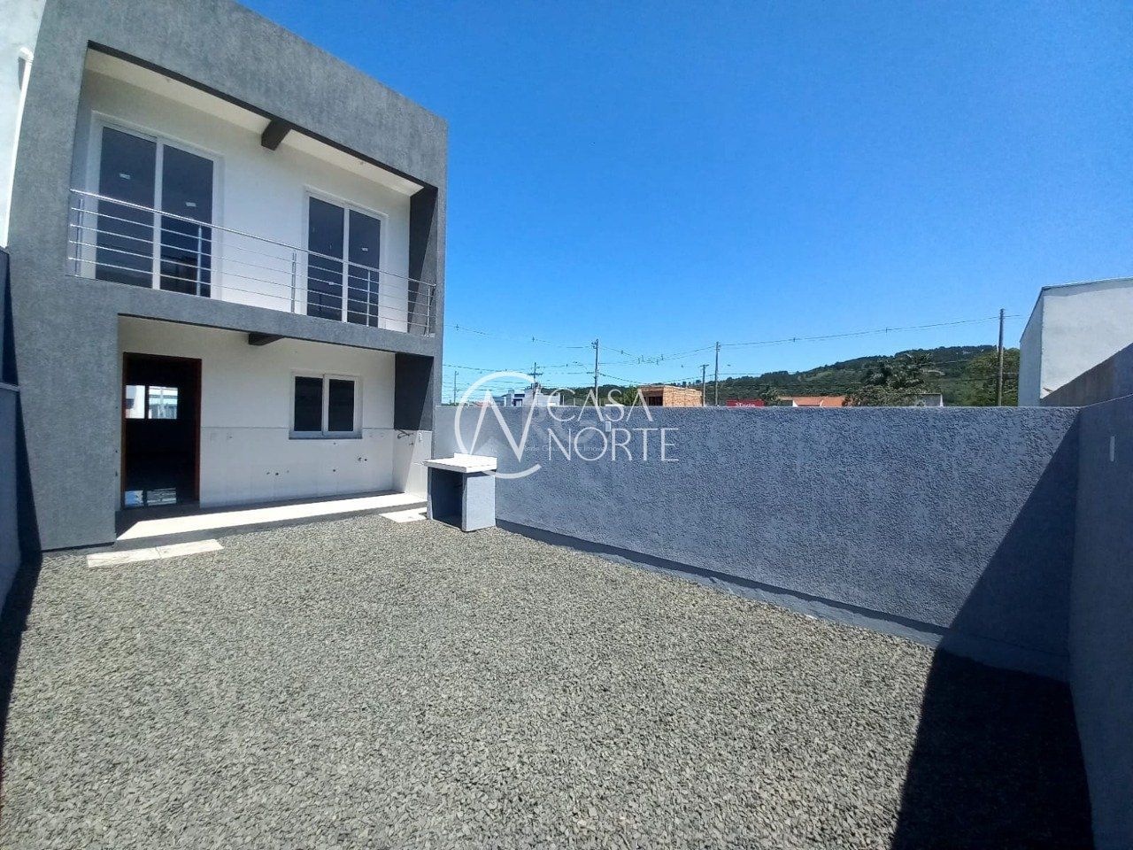 Sobrado à venda com 3 quartos, 102m², 1 suíte, 2 vagas, Rua Marco Túlio Kalil Ferreyro no bairro Aberta dos Morros em Porto Alegre