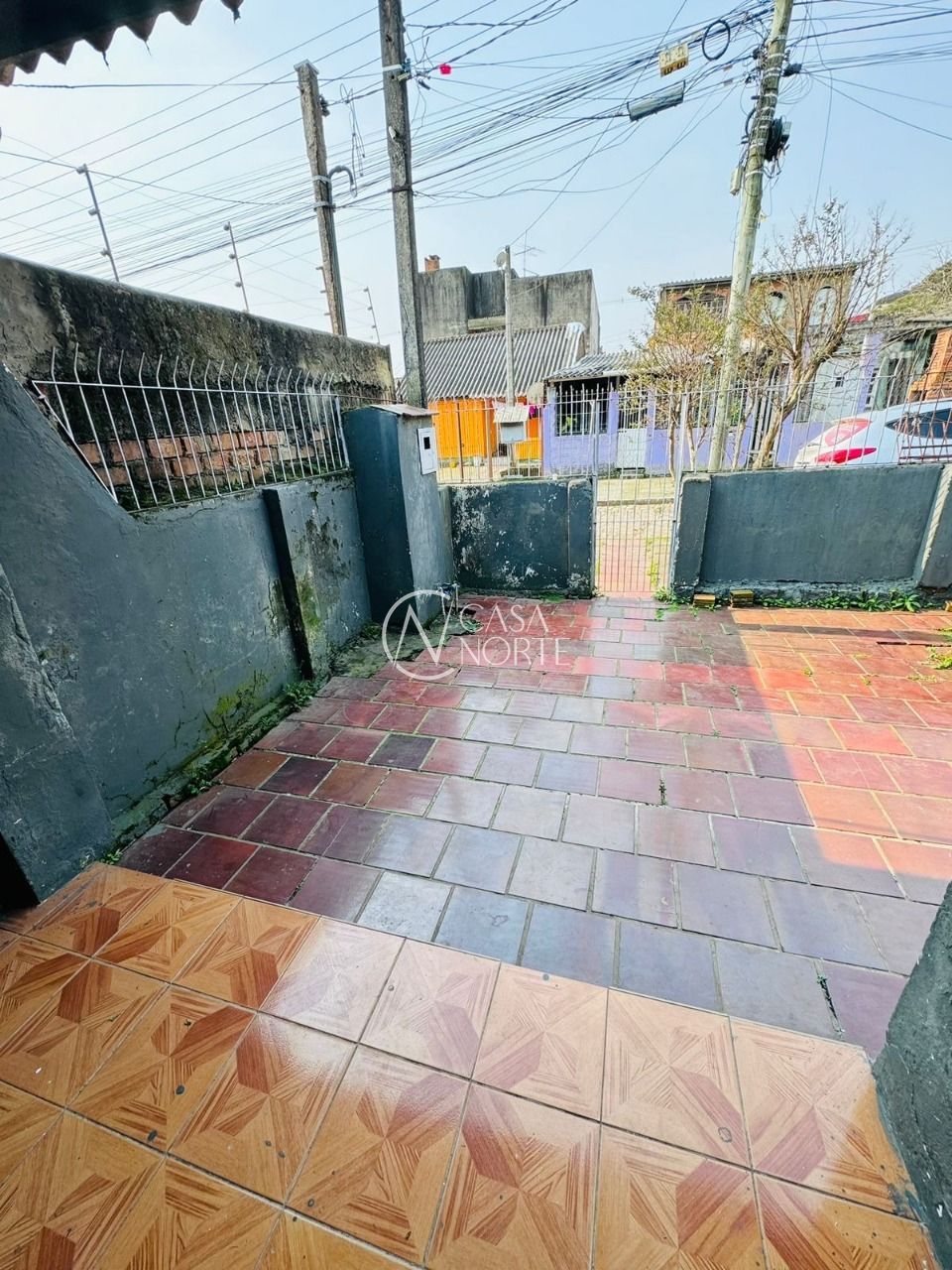 Casa à venda com 3 quartos, 80m², 2 vagas, Acesso F no bairro Restinga em Porto Alegre