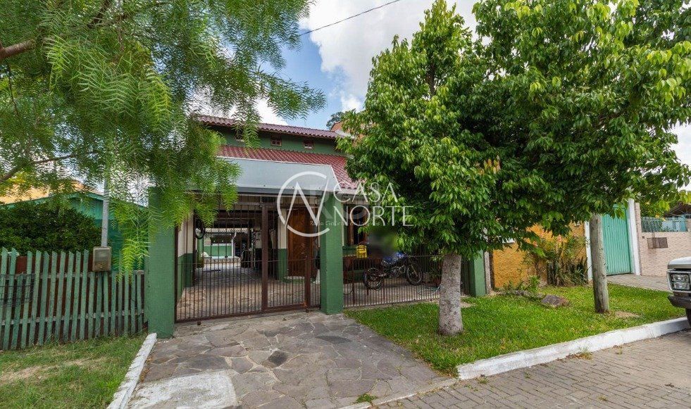 Casa à venda com 2 quartos, 136m², 2 vagas, Rua Álamo-Branco no bairro Restinga em Porto Alegre