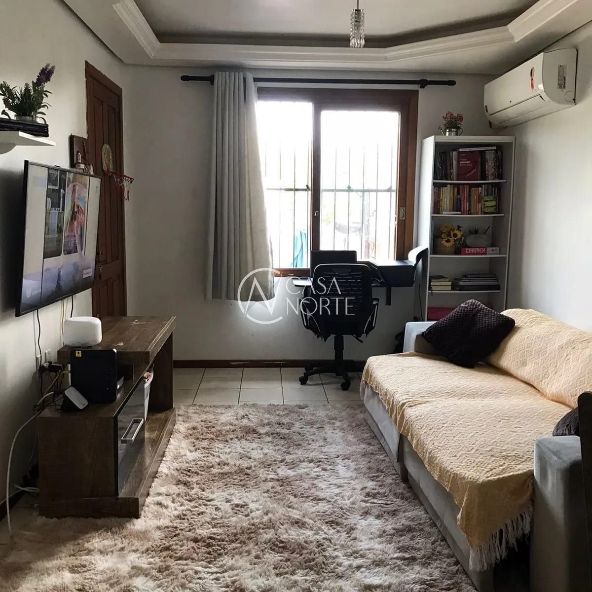 Casa à venda com 2 quartos, 62m², 1 vaga, Avenida Alcibiades Martins da Rocha no bairro Aberta dos Morros em Porto Alegre