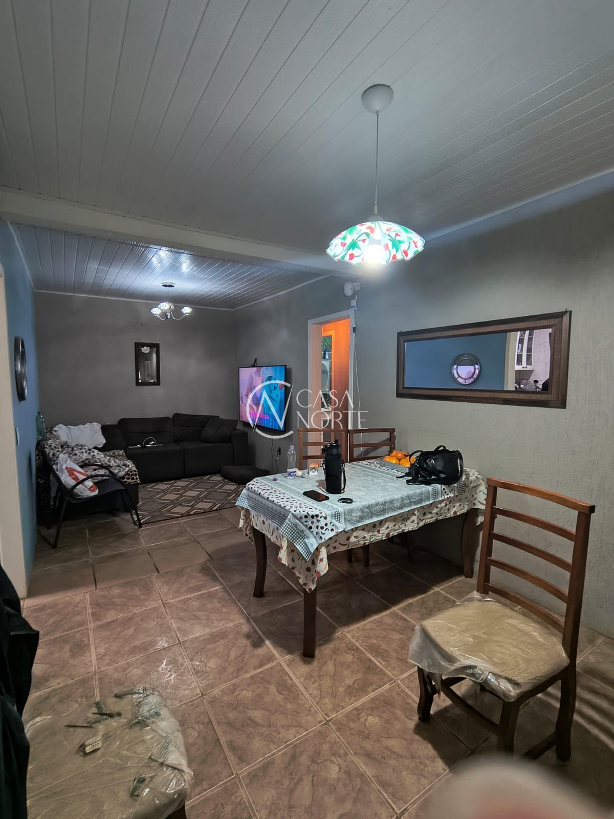 Casa à venda com 3 quartos, 100m², 2 vagas, Beco do Paladino no bairro Campo Novo em Porto Alegre