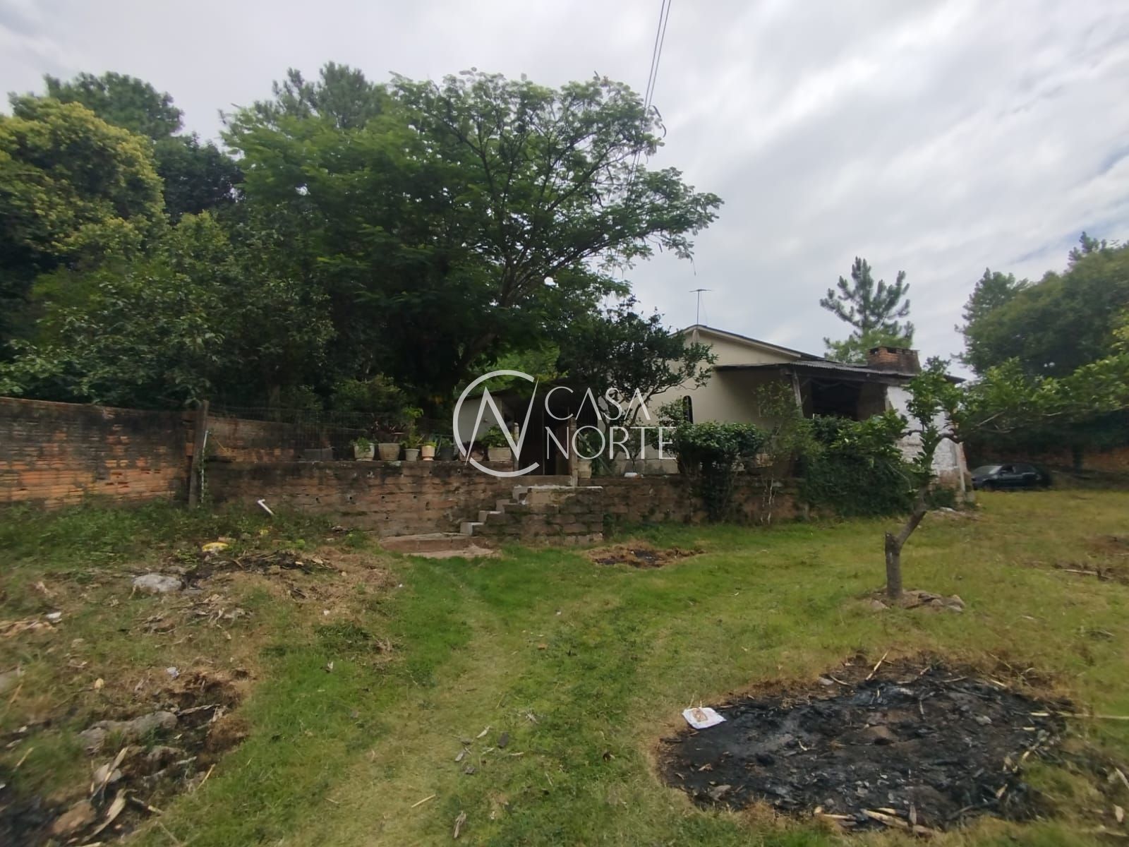 Chácara à venda com 3 quartos com 3853m², 1 suíte, 3 vagas, Rua Dona Mariana no bairro Restinga em Porto Alegre