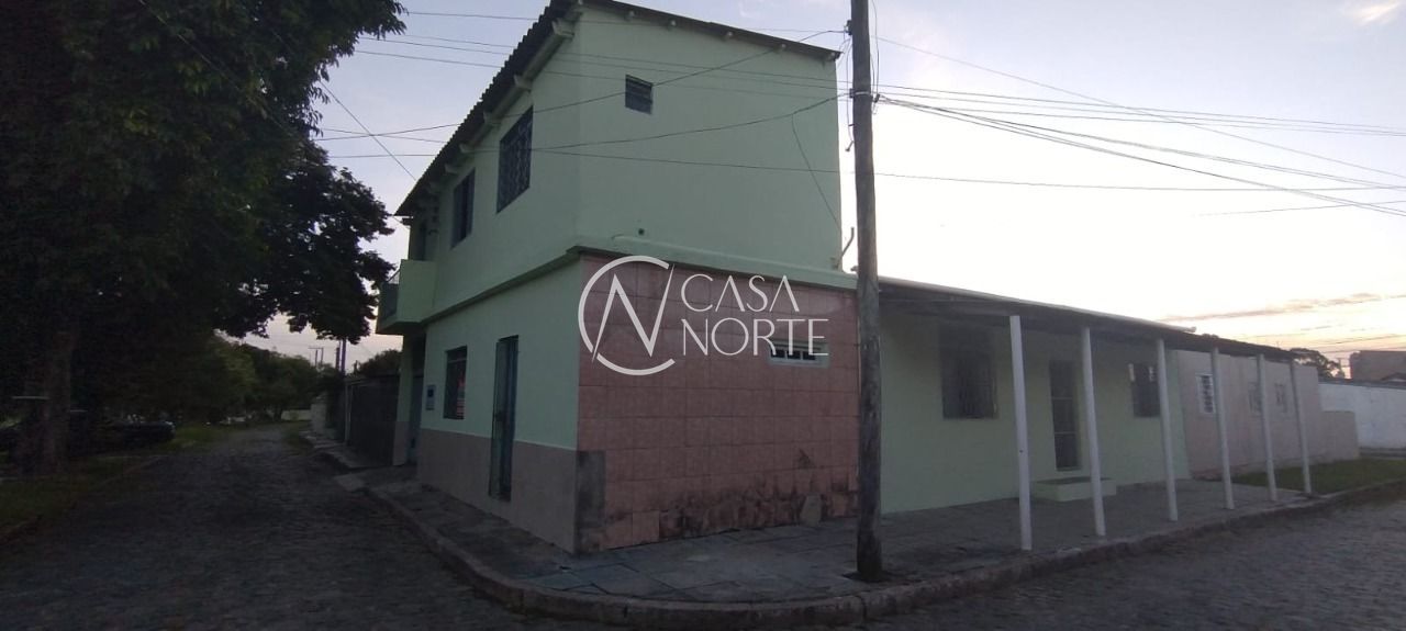 Casa à venda com 4 quartos, 190m², 1 vaga, Rua Álvaro Difini no bairro Restinga em Porto Alegre