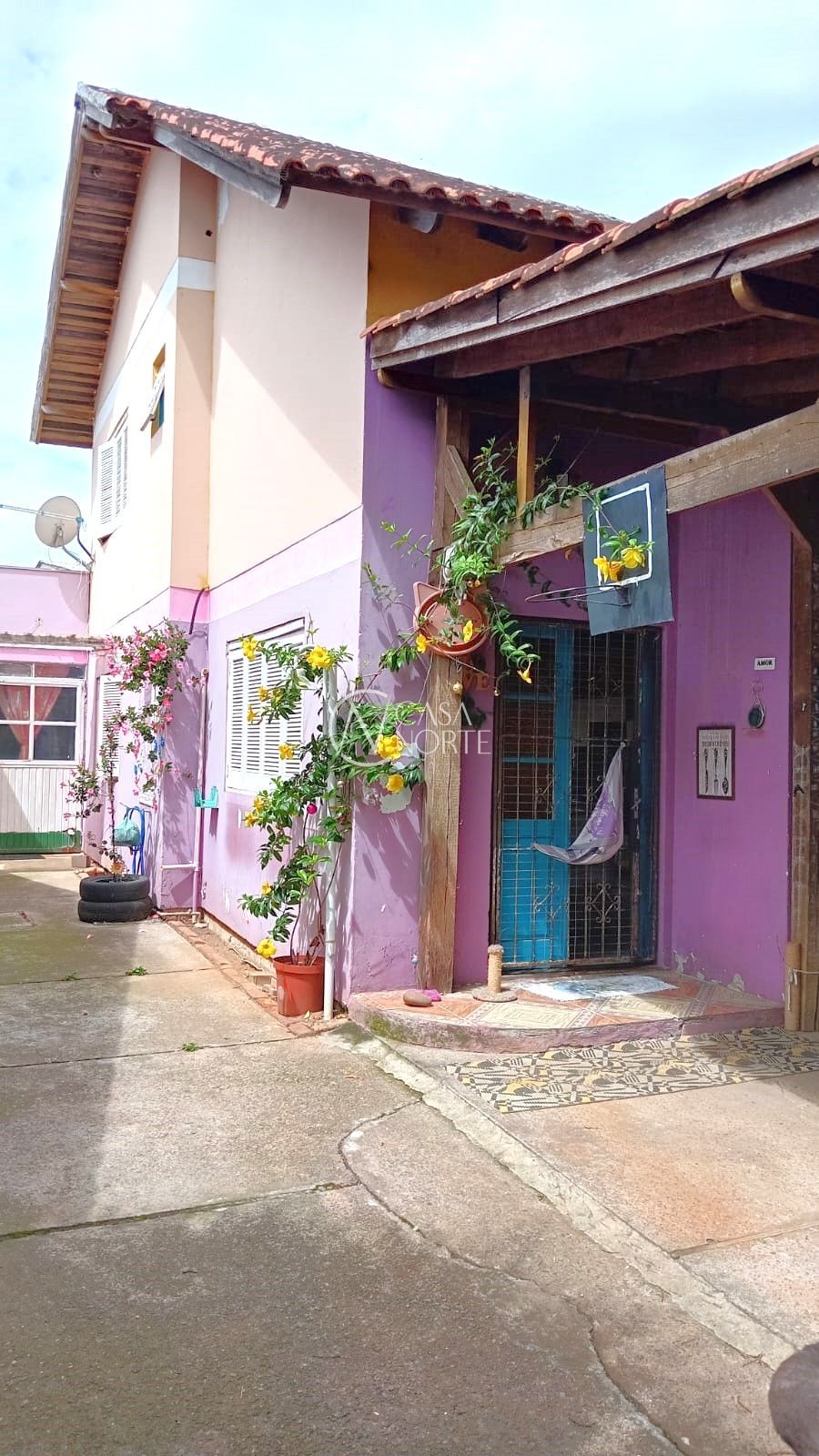 Casa à venda com 4 quartos, 130m², 1 suíte, 3 vagas, Rua Álamo-Branco no bairro Restinga em Porto Alegre
