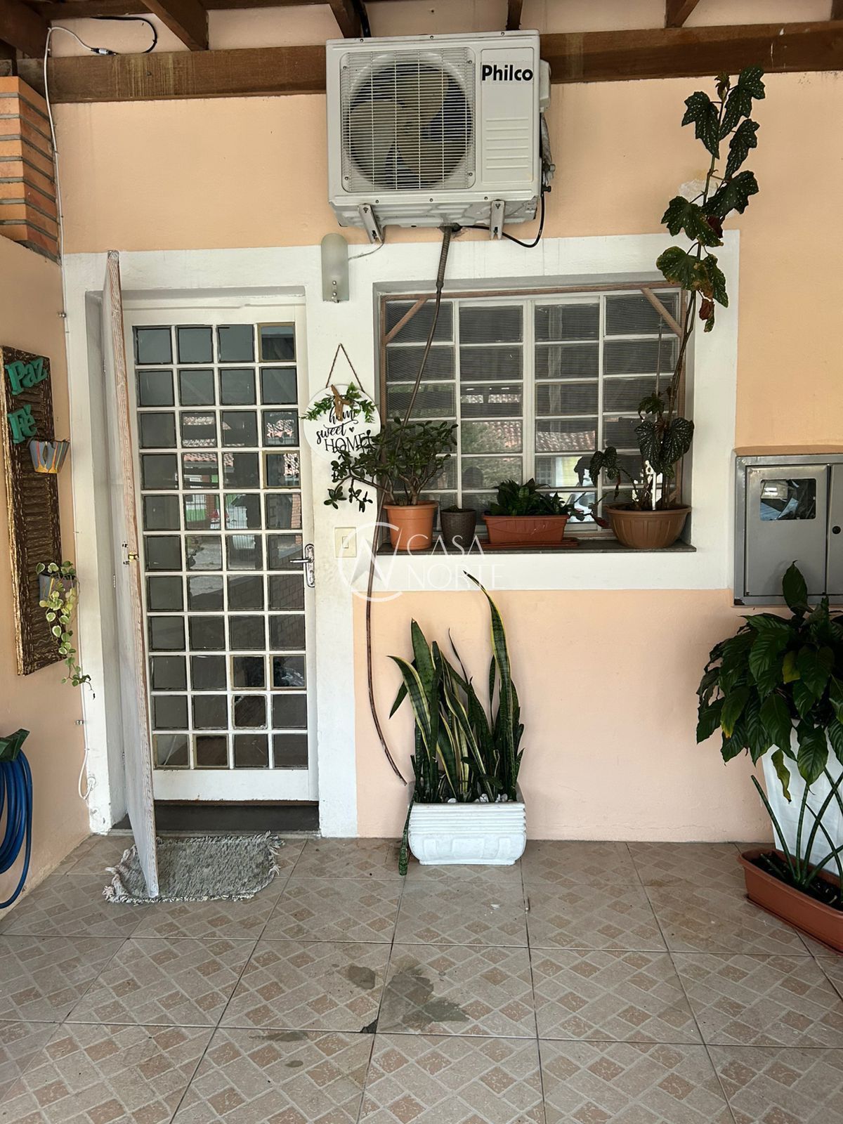 Sobrado à venda com 2 quartos, 78m², 1 vaga, Avenida Edgar Pires de Castro no bairro Hípica em Porto Alegre