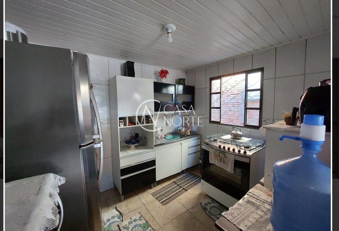 Casa à venda com 2 quartos, 63m², 1 vaga, Rua Mário Vieira Marques no bairro Hípica em Porto Alegre