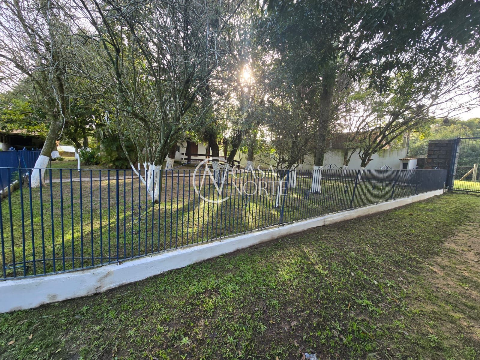 Sítio à venda com 3 quartos, 130m², 1 suíte, 6 vagas, Estrada Barro Vermelho no bairro Restinga em Porto Alegre