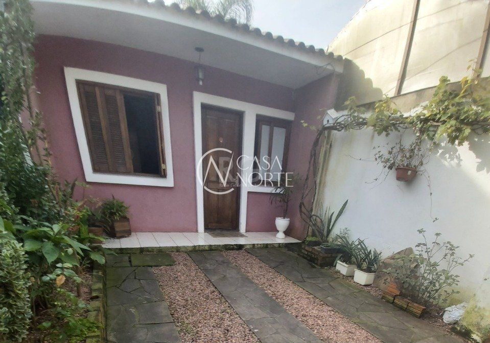 Casa à venda com 2 quartos, 63m², 2 vagas, Rua Elmo Born no bairro Hípica em Porto Alegre