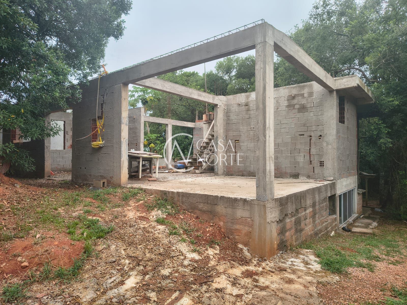 Casa à venda com 2 quartos, 100m², 3 vagas, Estrada Júlio Antônio Pereira no bairro Hípica em Porto Alegre