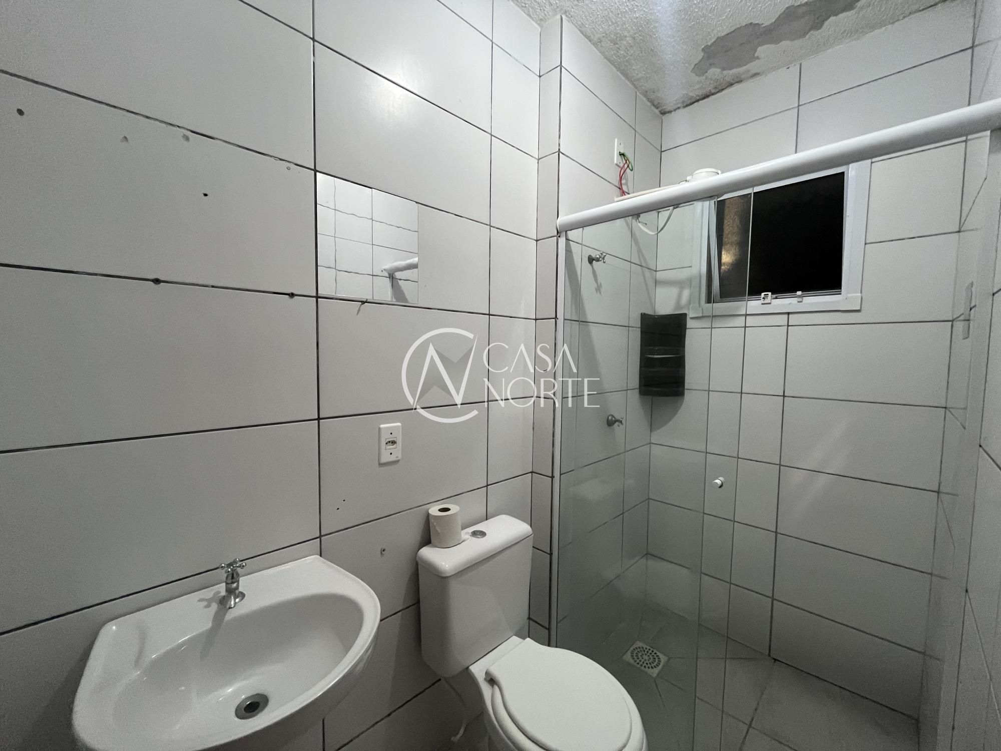 Casa à venda com 2 quartos, 40m², 1 vaga, Rua Coronel Dastro Dutra no bairro Restinga em Porto Alegre