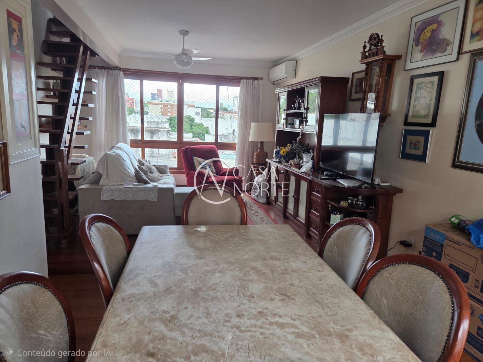 Cobertura à venda com 3 quartos, 213m², 1 suíte, 2 vagas, Rua Carazinho no bairro Petrópolis em Porto Alegre