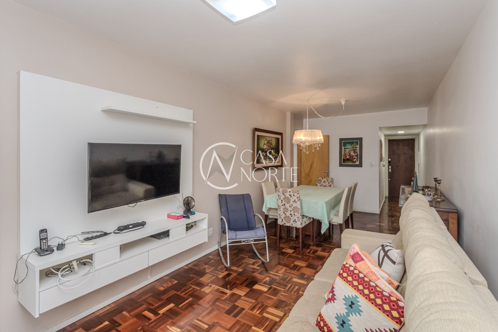 Apartamento à venda com 3 quartos, 106m², 1 suíte, 1 vaga, Rua Dona Eugênia no bairro Petrópolis em Porto Alegre