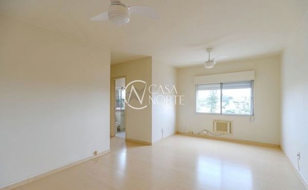 Apartamento à venda com 2 quartos, 83m², 1 vaga, Rua Oscar Schneider no bairro Medianeira em Porto Alegre