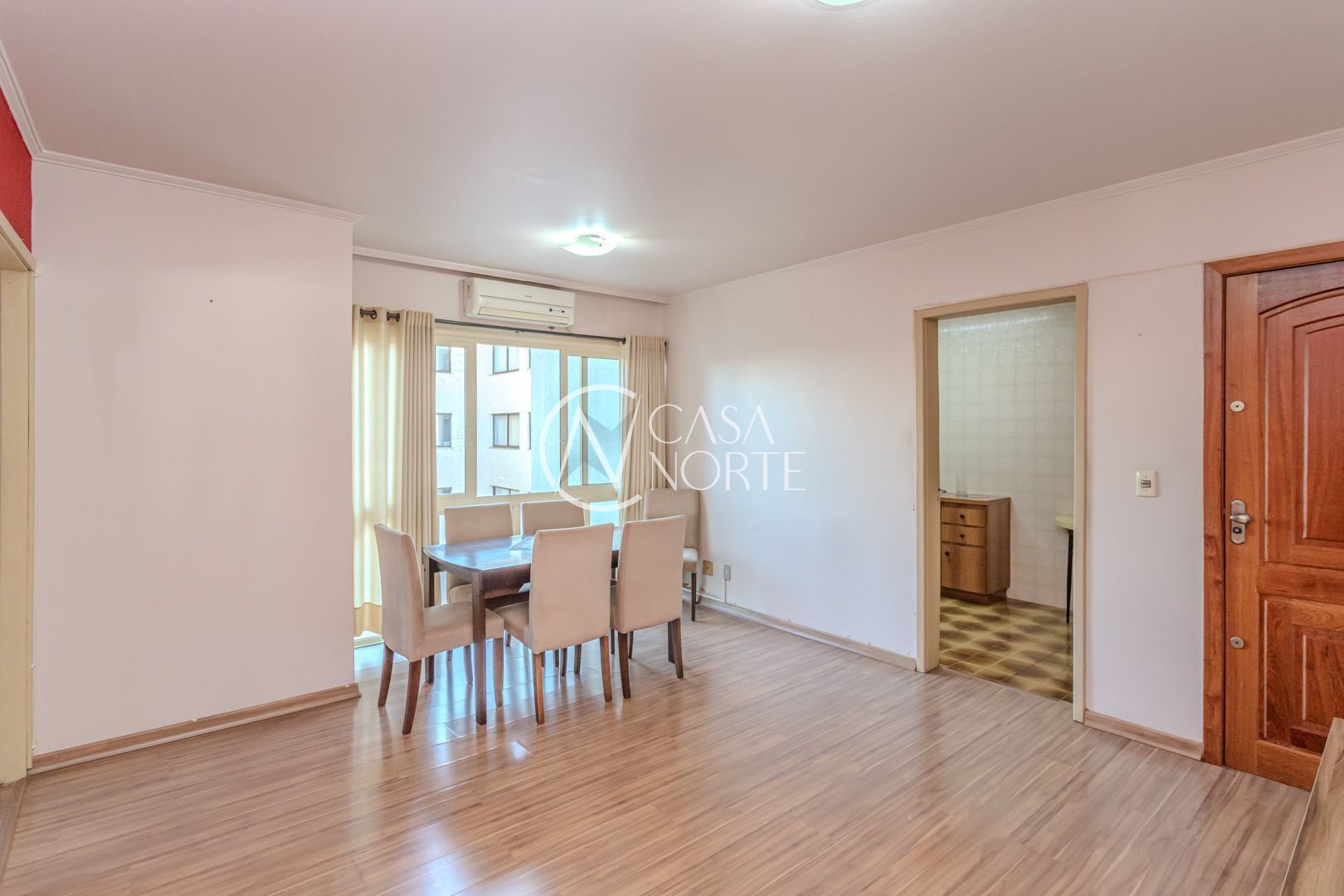 Apartamento à venda com 2 quartos, 88m², 1 vaga, Rua Laurindo no bairro Santana em Porto Alegre