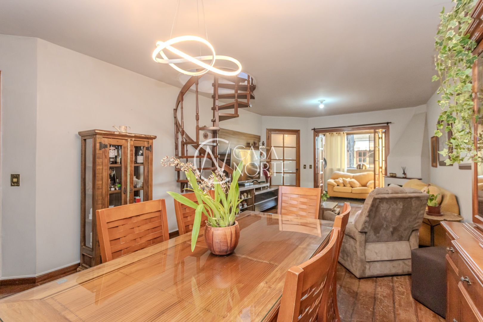 Cobertura à venda com 3 quartos, 292m², 1 suíte, 1 vaga, Avenida Coronel Lucas de Oliveira no bairro Petrópolis em Porto Alegre