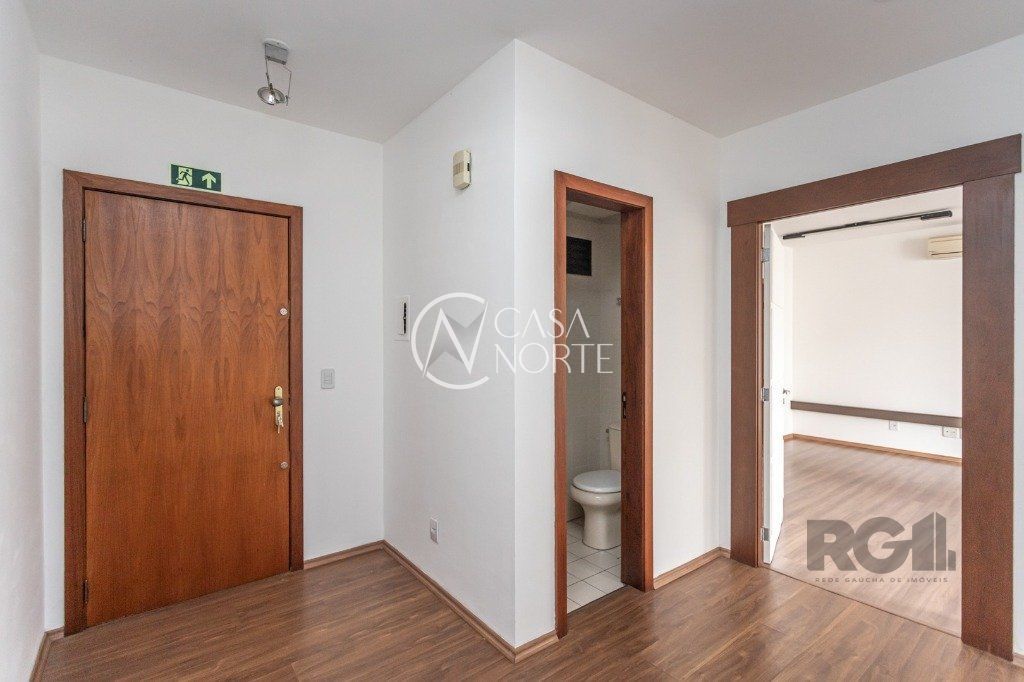 Sala Comercial à venda , 33m², Avenida Getúlio Vargas no bairro Menino Deus em Porto Alegre