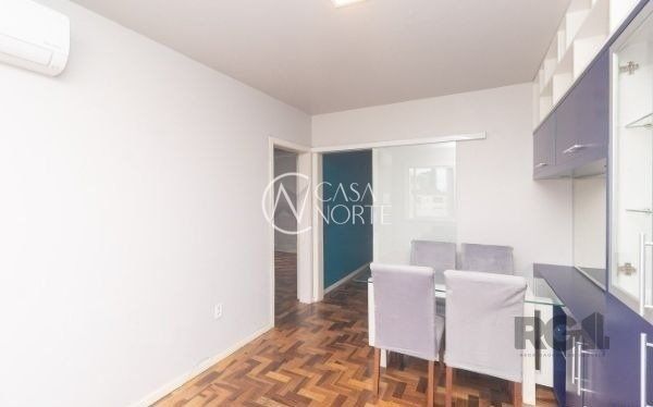 Apartamento à venda com 2 quartos, 60m², Rua Buarque de Macedo no bairro São Geraldo em Porto Alegre