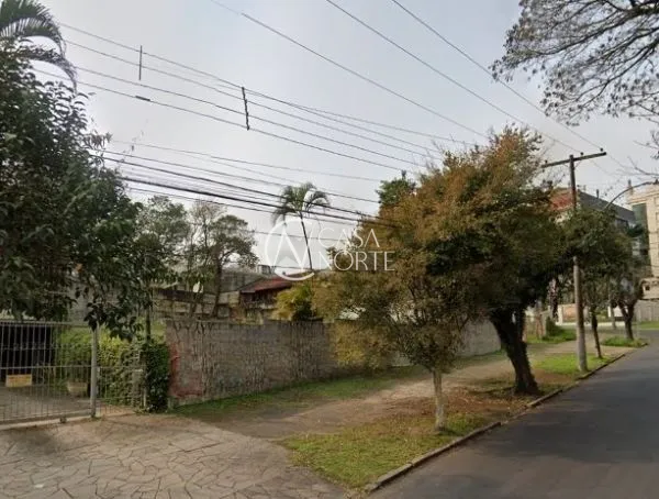 Terreno à venda  com 798m², Avenida Teixeira Mendes no bairro Chácara das Pedras em Porto Alegre